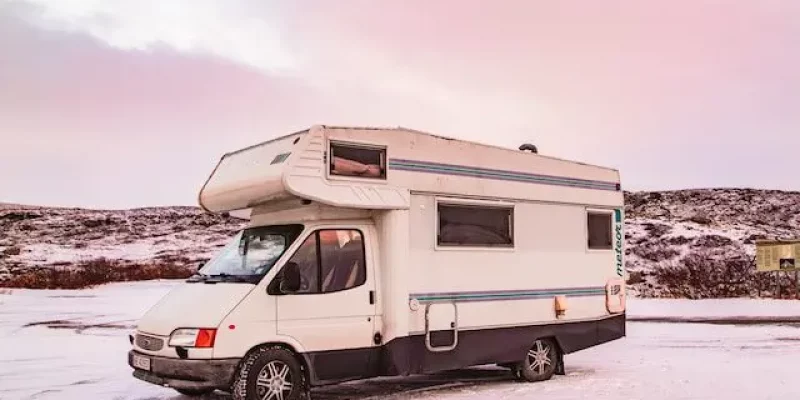atarin-michaeli-HLaMw1IQScM-unsplash camper van heizung transit wohnmobil im winter