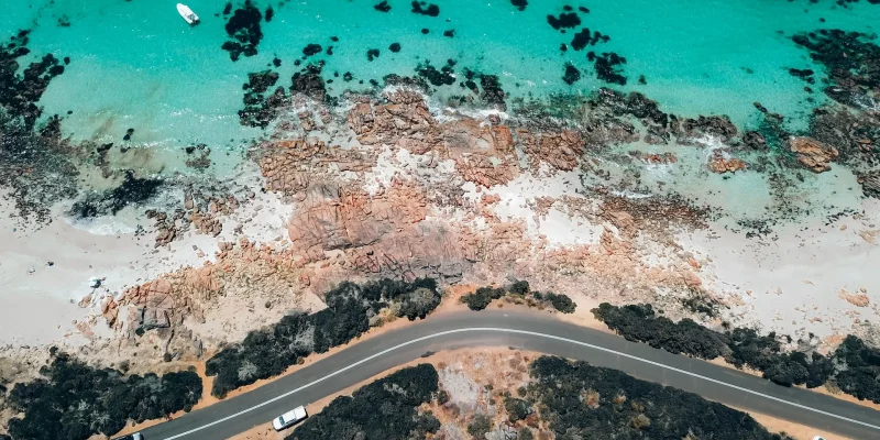 corey-serravite-vMTtxau9v18-unsplash Foto von Corey Serravite auf Unsplash